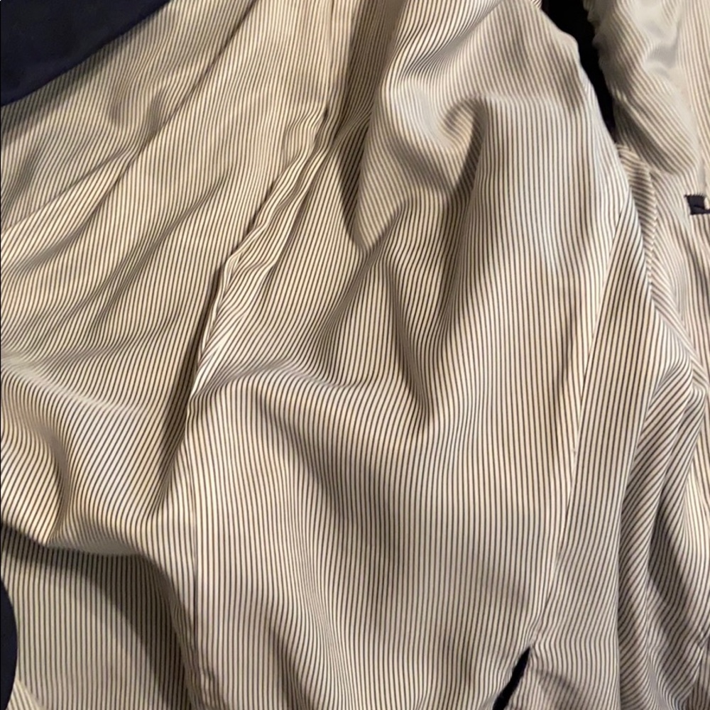 a suit - Picture 3 of 5